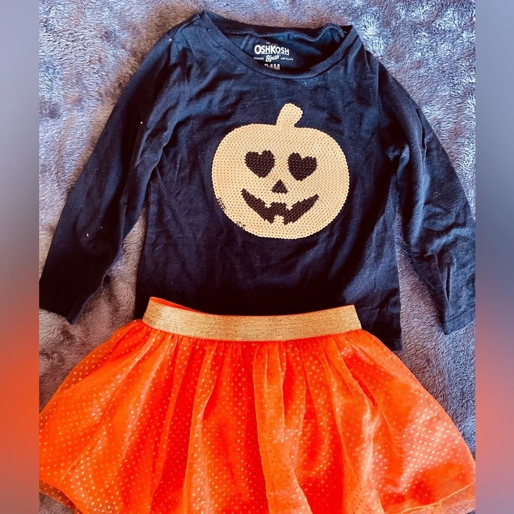 Oshkosh Halloween costume size 2T